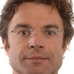 Dr Andrew  Östör   