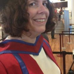Dr Sarah  Jackson