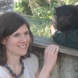 Dr Elizabeth  Murchison