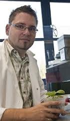 Dr Sebastian  Schornack