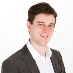 Dr Gavin  Sewell