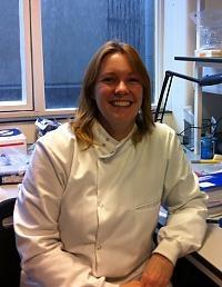 Dr Sarah  Kempster